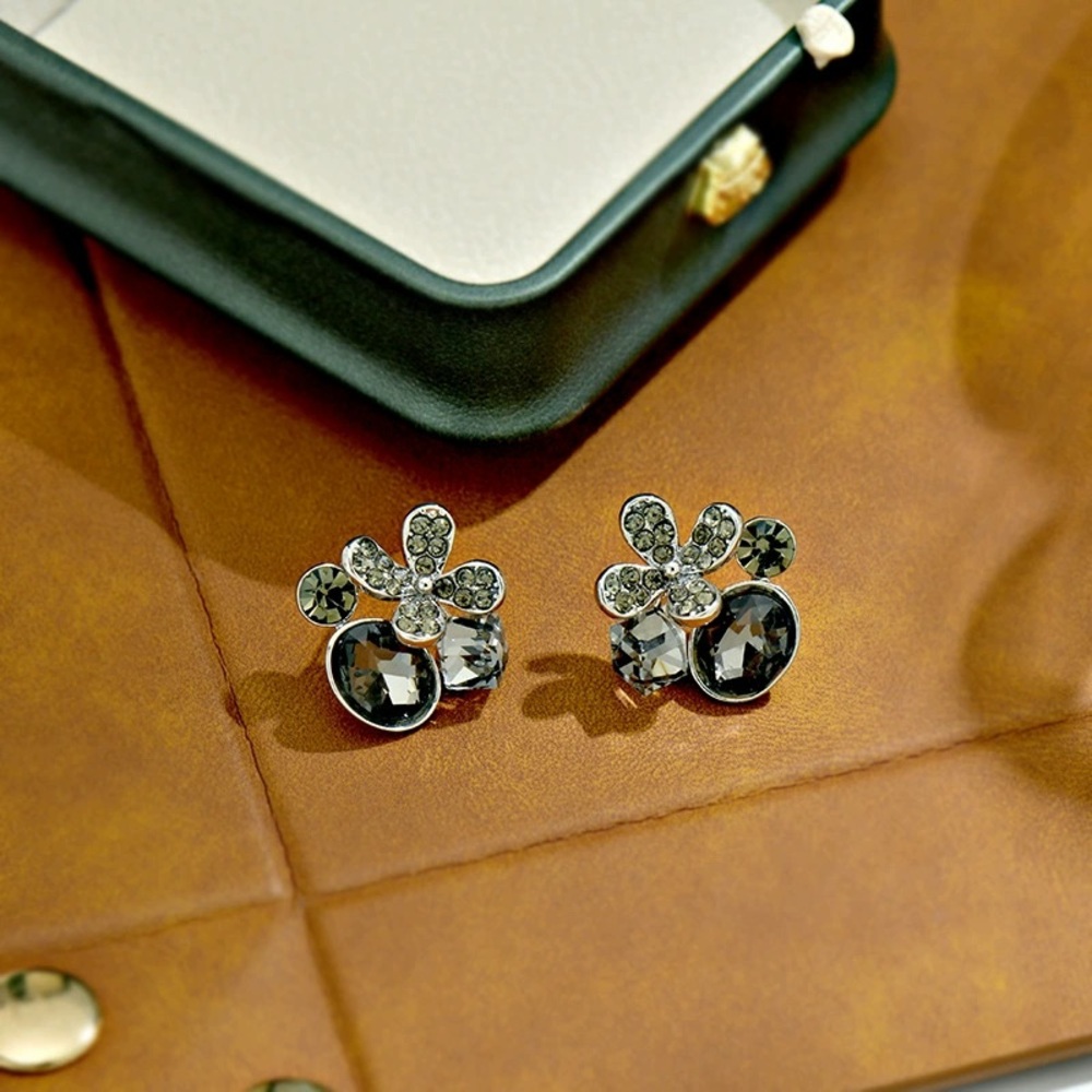 Black Crystal Floral Cluster Stud Earrings - Women Jewelry
